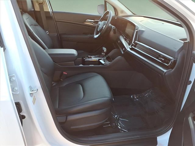 Used 2025 Kia Sportage SX image 16