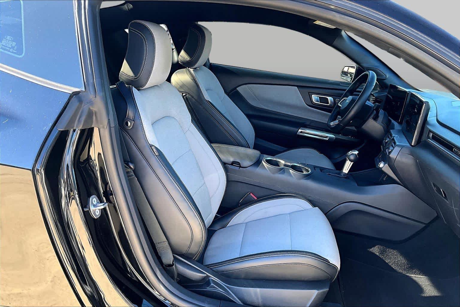 Used 2024 Ford Mustang Coupe RWD image 8
