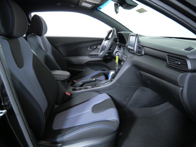 Used 2020 Hyundai Veloster 2.0 FWD image 12