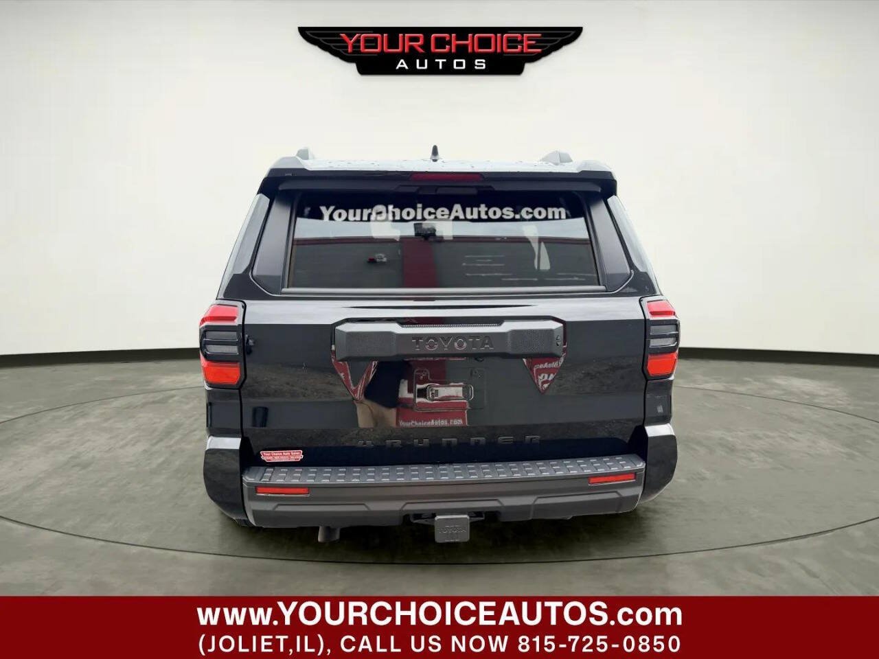 Used 2025 Toyota 4Runner SR5 AWD/4WD image 4