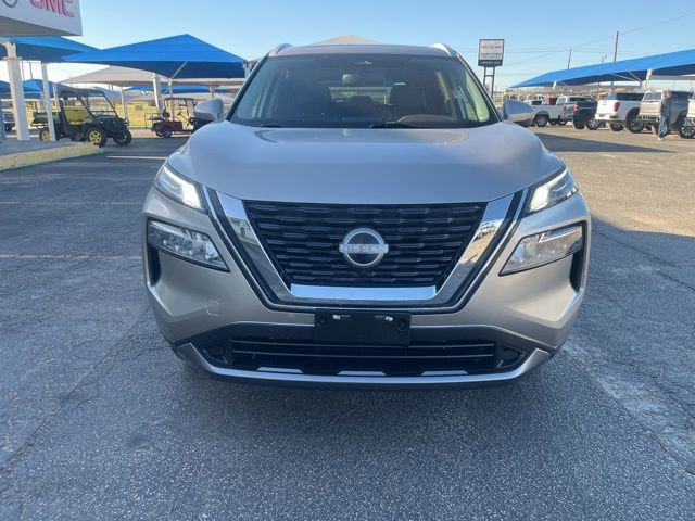 Used 2023 Nissan Rogue SL image 2