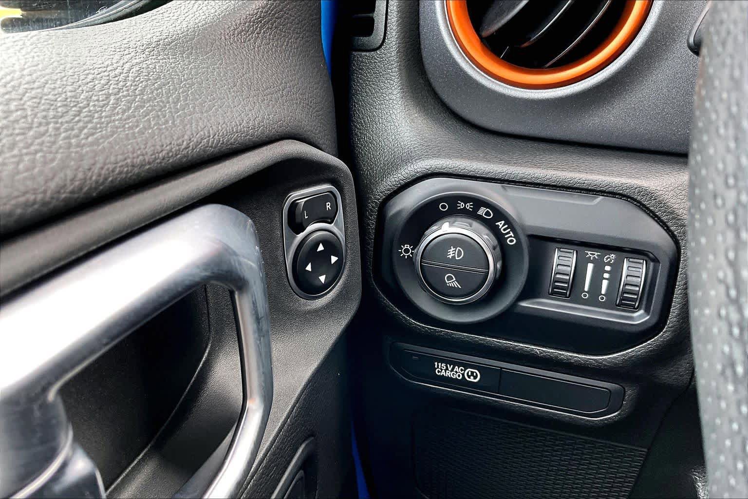 Used 2022 Jeep Gladiator Mojave w/ LED Lighting Group AWD/4WD image 34