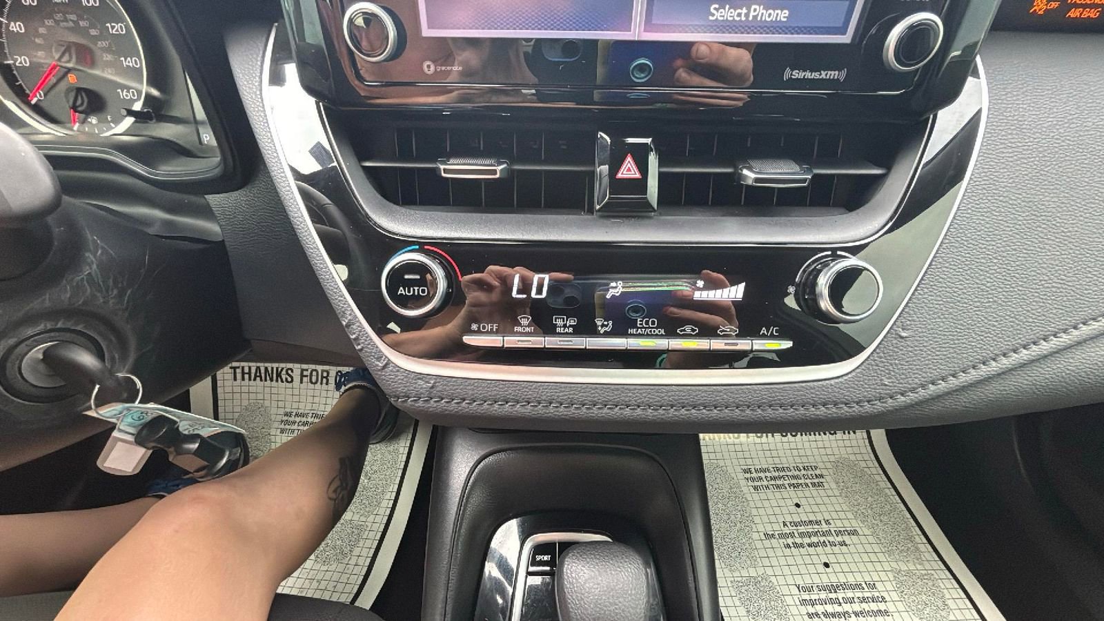 Used 2022 Toyota Corolla SE FWD image 22