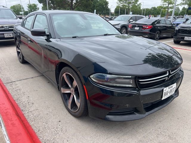 Used 2017 Dodge Charger SE RWD image 5