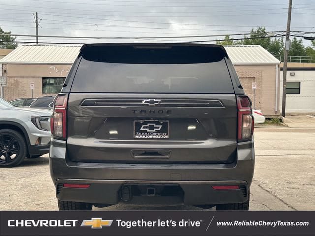 Used 2021 Chevrolet Tahoe Z71 w/ Luxury Package AWD/4WD image 4