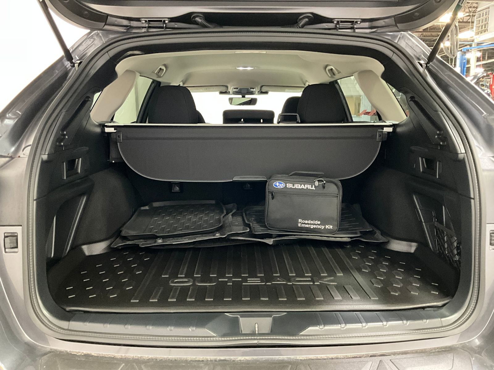 Used 2025 Subaru Outback Premium w/ Popular Package #1A image 25