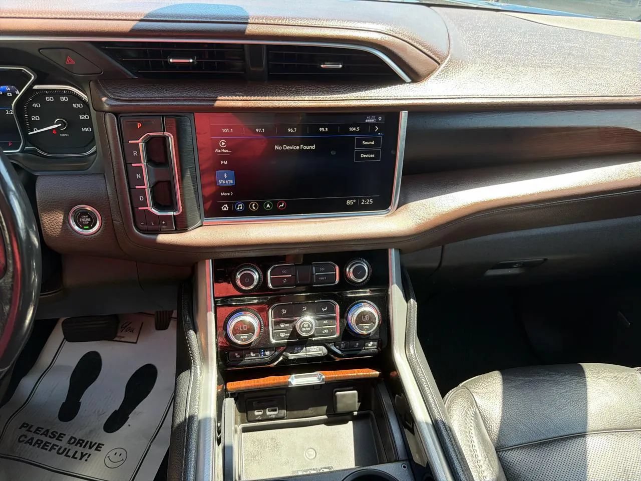 Used 2021 GMC Yukon XL Denali w/ Denali Premium Package RWD image 22