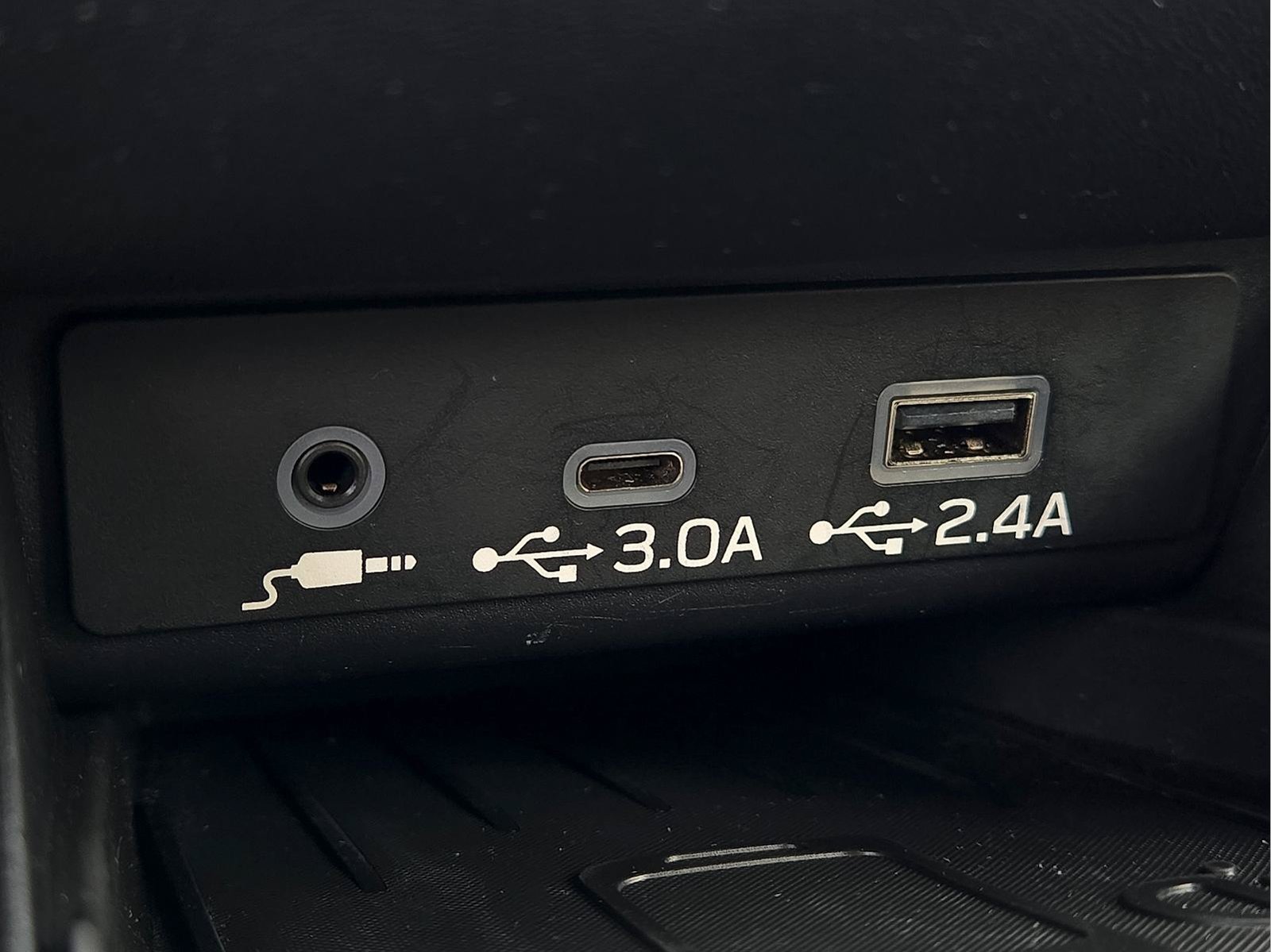 Used 2023 Subaru Outback Touring AWD/4WD image 16