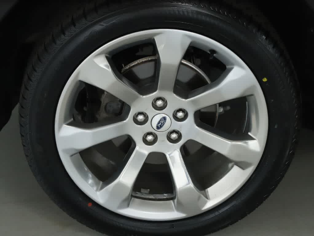 Used 2020 Ford Explorer Platinum w/ Premium Technology Package AWD/4WD image 12