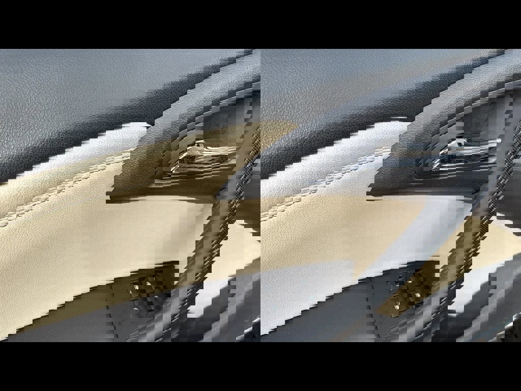 Used 2019 Buick Cascada Premium image 8