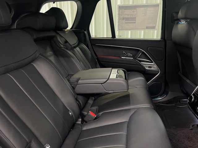 Certified 2025 Land Rover Range Rover SE AWD/4WD image 18