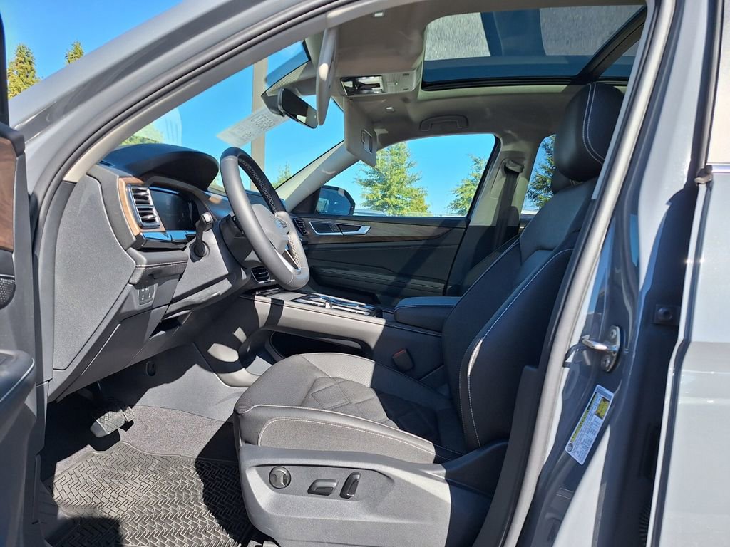 New 2026 Volkswagen Atlas SE image 12