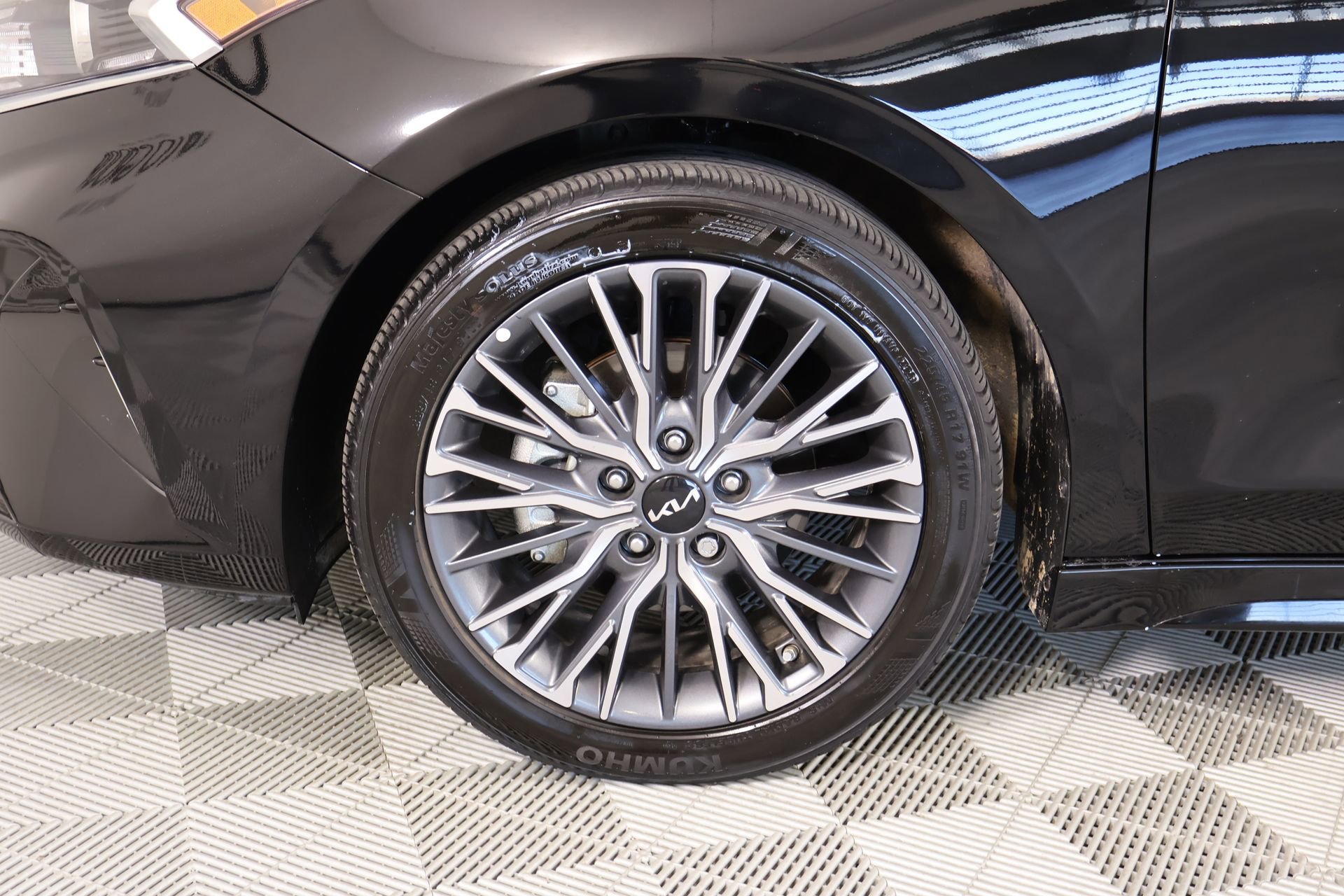 Used 2024 Kia Forte GT-Line w/ GT-Line Premium Package image 18