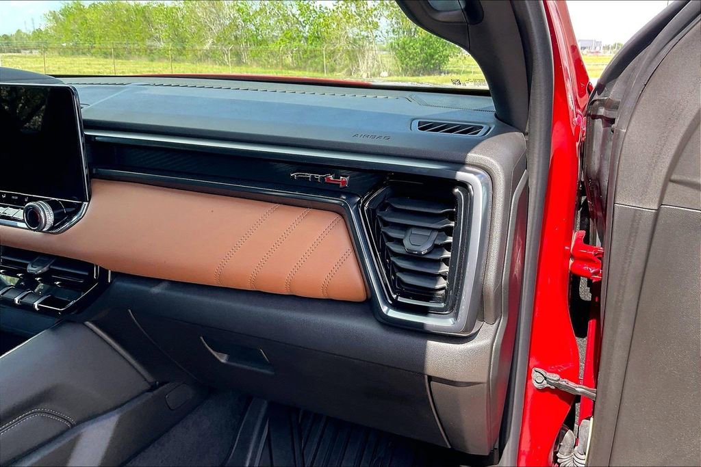 Used 2026 GMC Canyon AT4 AWD/4WD image 23