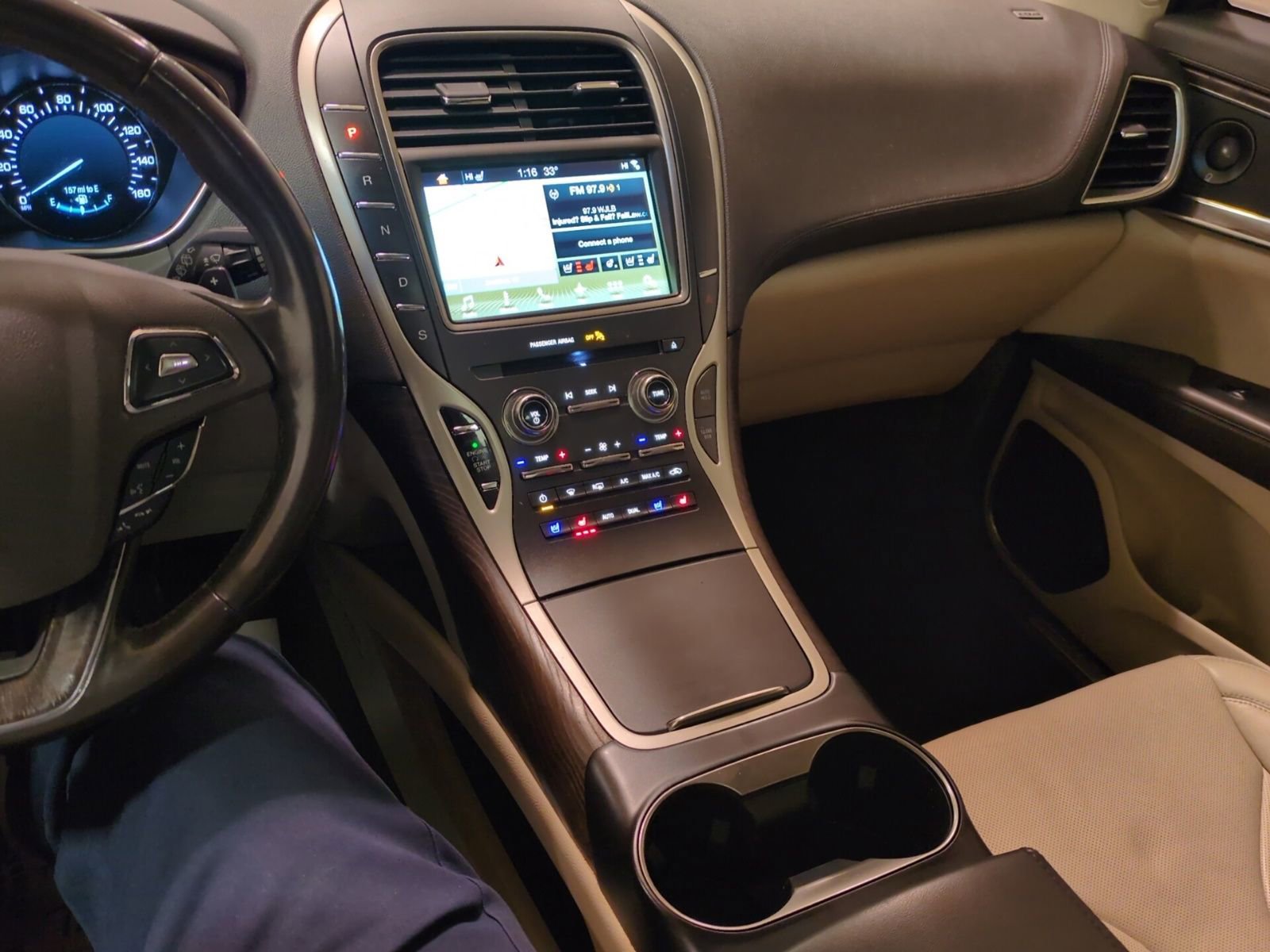 Used 2018 Lincoln MKX Reserve w/ Lincoln MKX Climate Package image 22