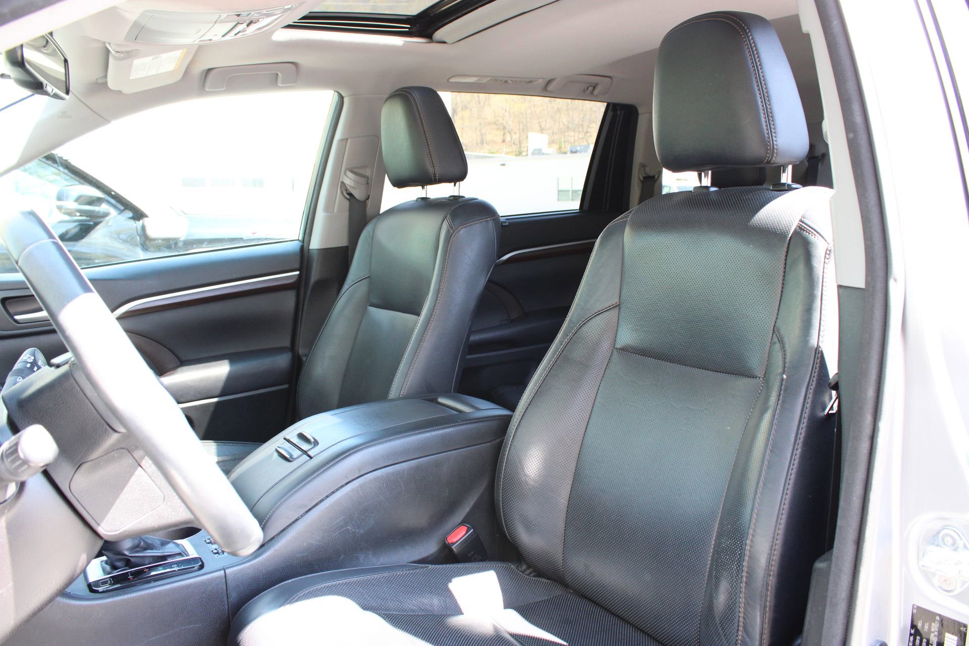 Used 2016 Toyota Highlander Limited image 14