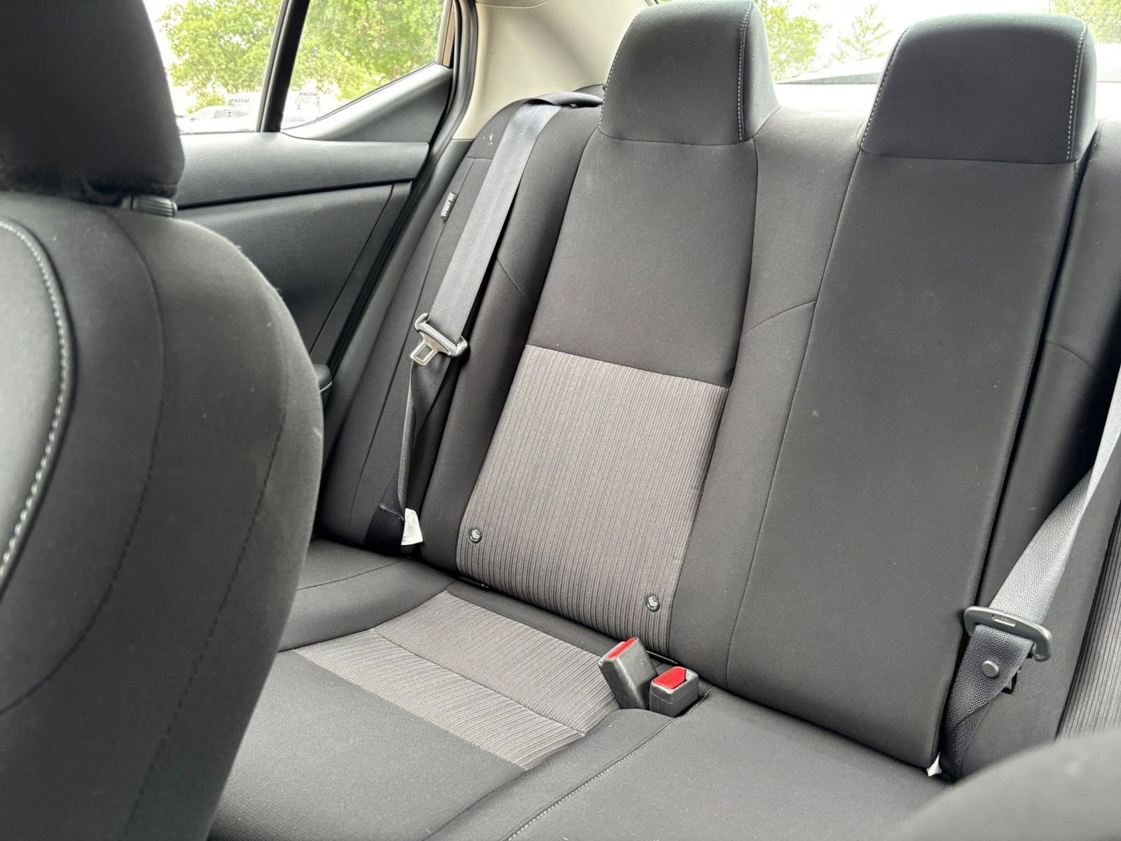 Used 2025 Nissan Sentra SV image 39