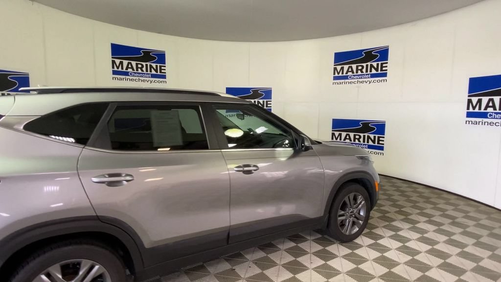 Used 2022 Kia Seltos S FWD image 2