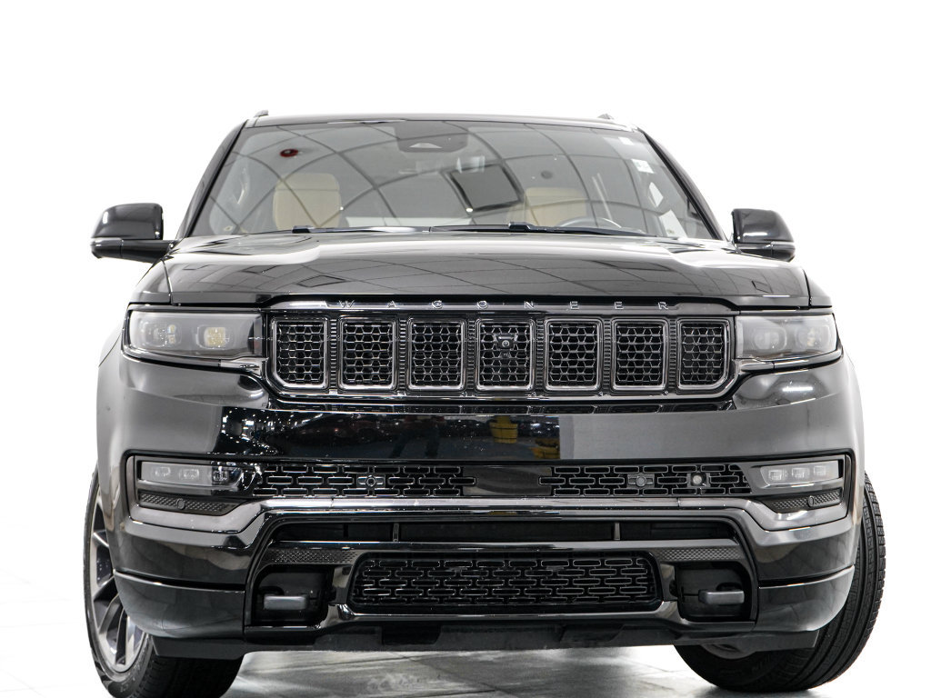 Used 2025 Jeep Grand Wagoneer L Series III w/ Rear Seat Video Group 1 AWD/4WD image 3