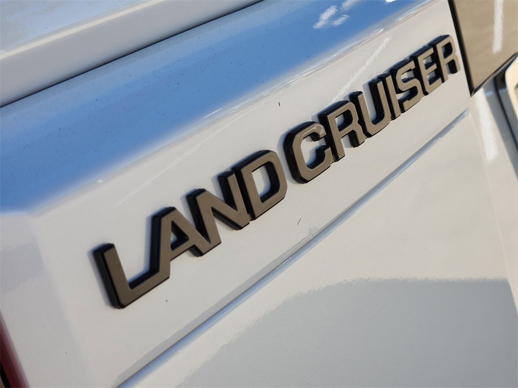 Used 2024 Toyota Land Cruiser image 12