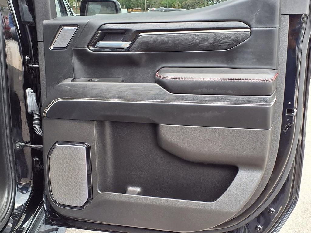 Used 2025 GMC Sierra 1500 AT4X image 14