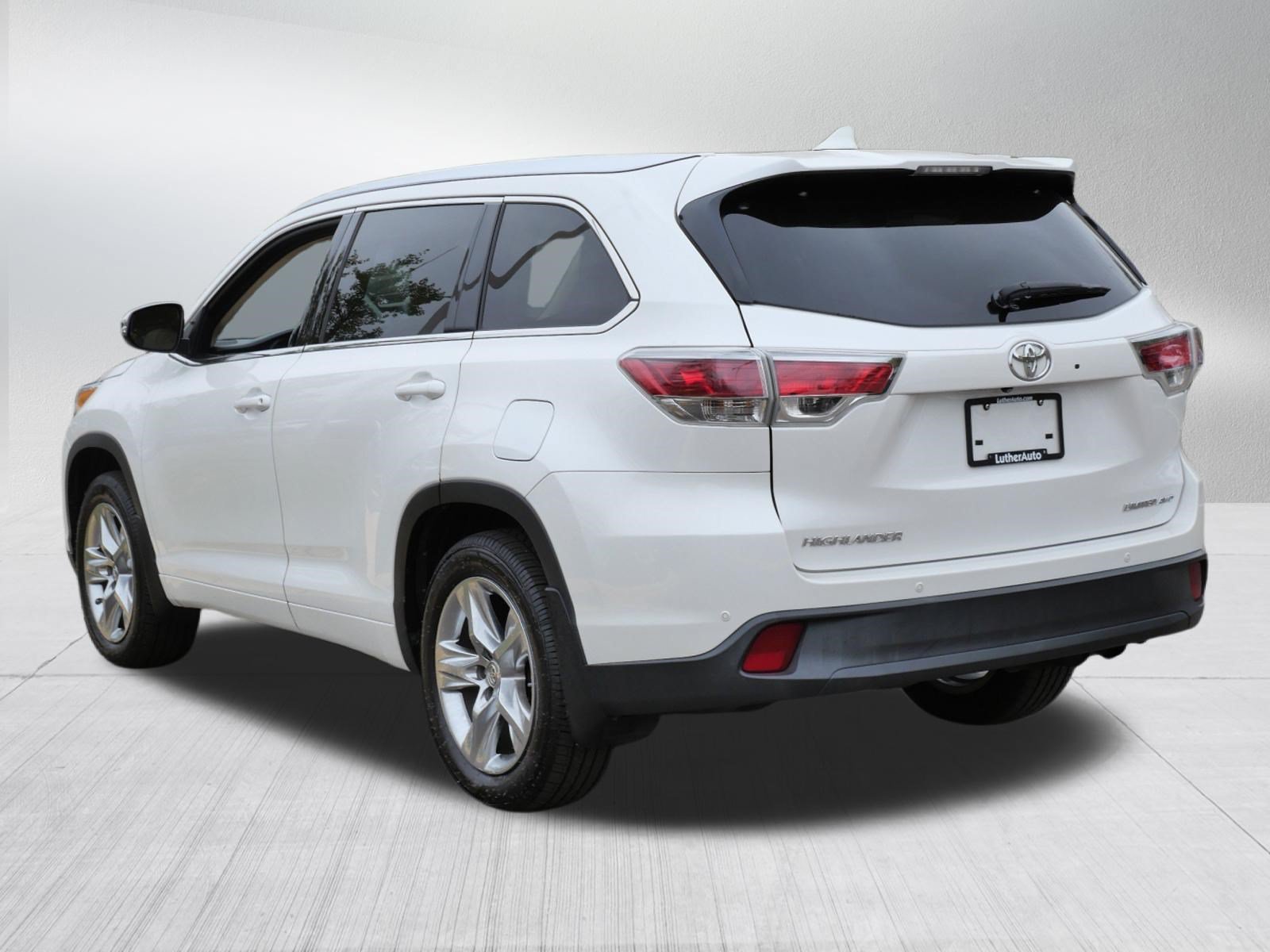 Used 2015 Toyota Highlander Limited Platinum AWD/4WD image 5