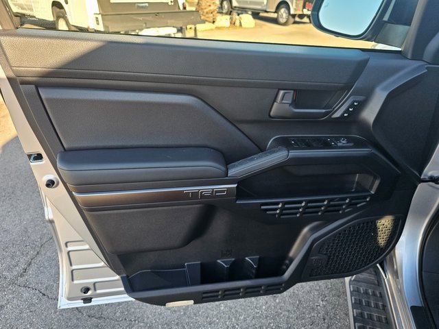 Used 2025 Toyota 4Runner TRD Off-Road Premium image 25