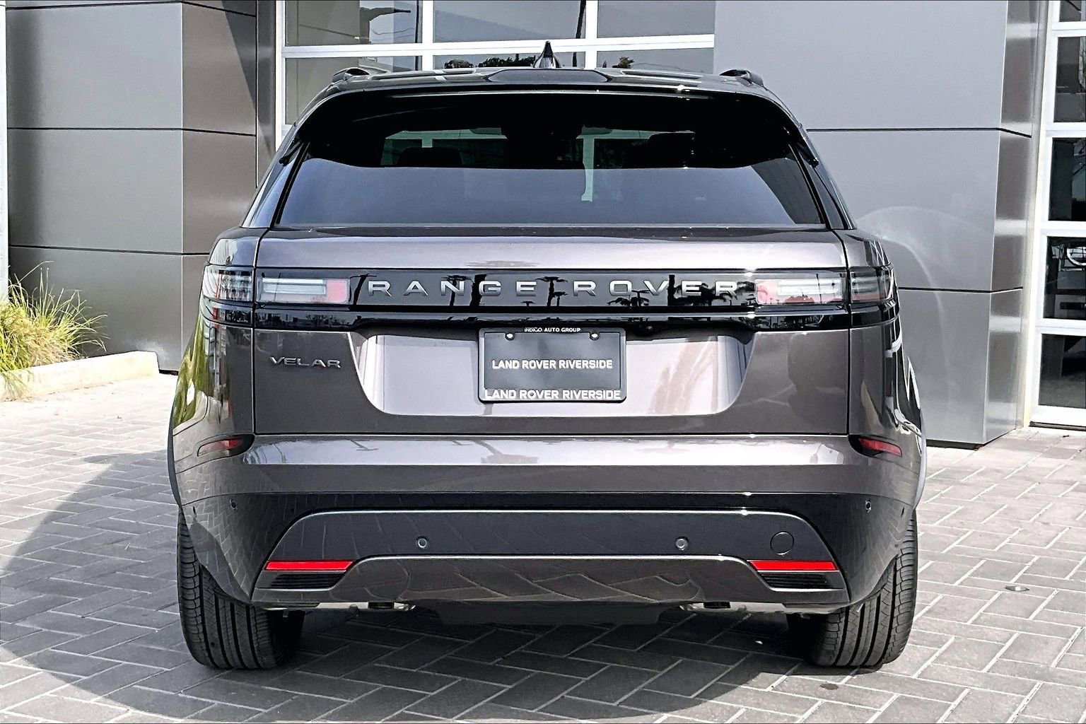 New 2026 Land Rover Range Rover Velar Dynamic SE image 4