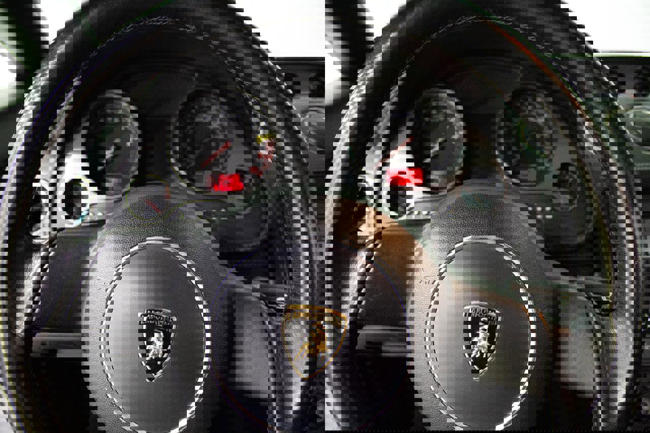 Used 2005 Lamborghini Gallardo image 10