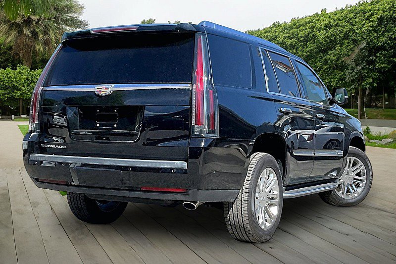 Used 2019 Cadillac Escalade 2WD image 3