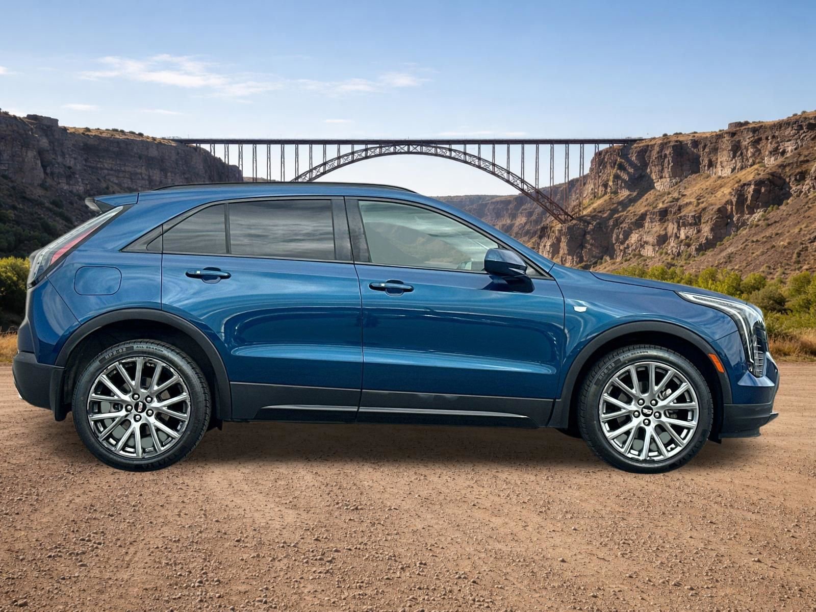 Used 2019 Cadillac XT4 Sport w/ LPO, Midnight Sport Package AWD/4WD image 2