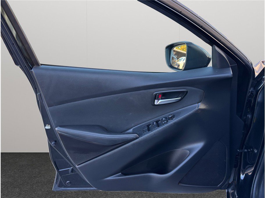 Used 2016 Scion iA image 16