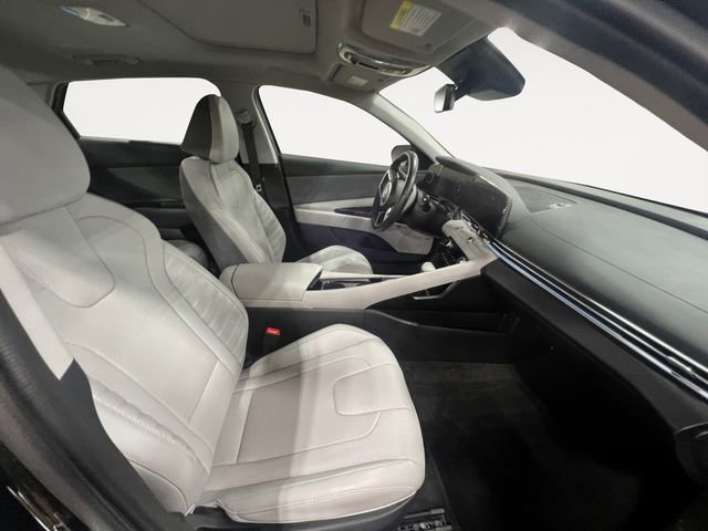 Used 2023 Hyundai Elantra Limited w/ Cargo Package image 16