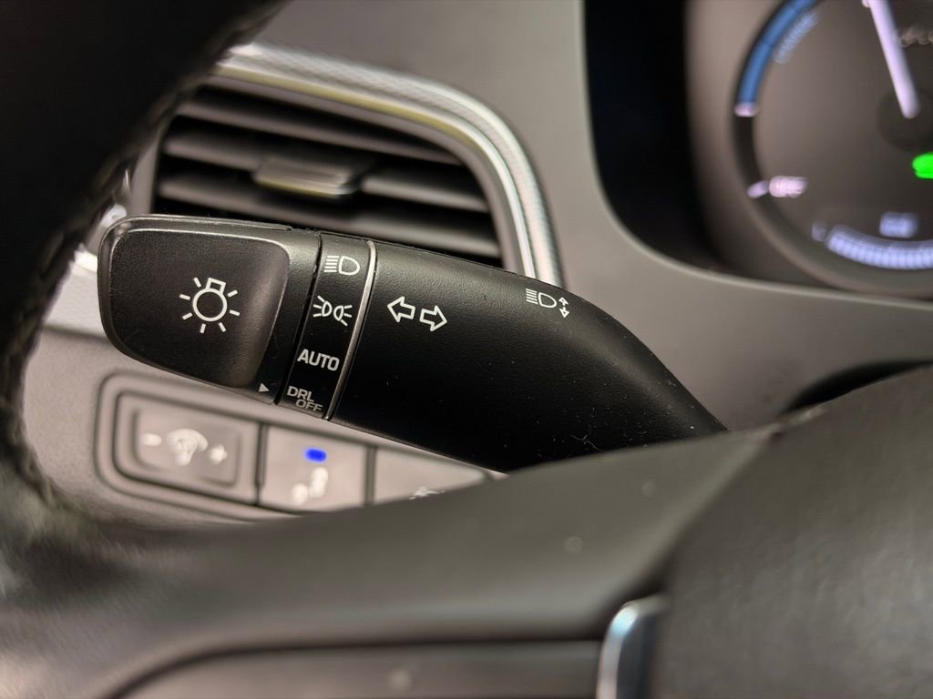 Used 2017 Hyundai Sonata Limited w/ Ultimate Package 02 image 39