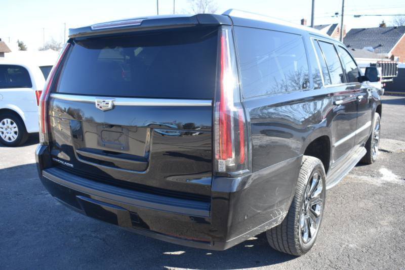 Used 2019 Cadillac Escalade ESV Luxury image 4