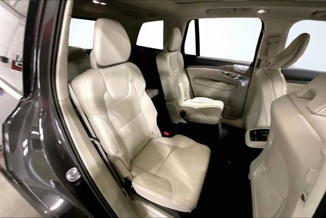 Certified 2023 Volvo XC90 B6 Ultimate w/ Lounge Package image 28