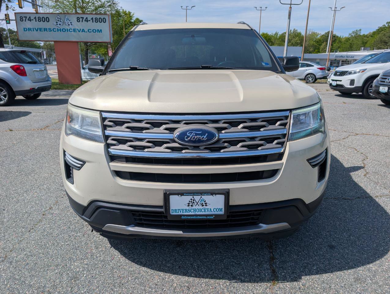 Used 2018 Ford Explorer XLT FWD image 12