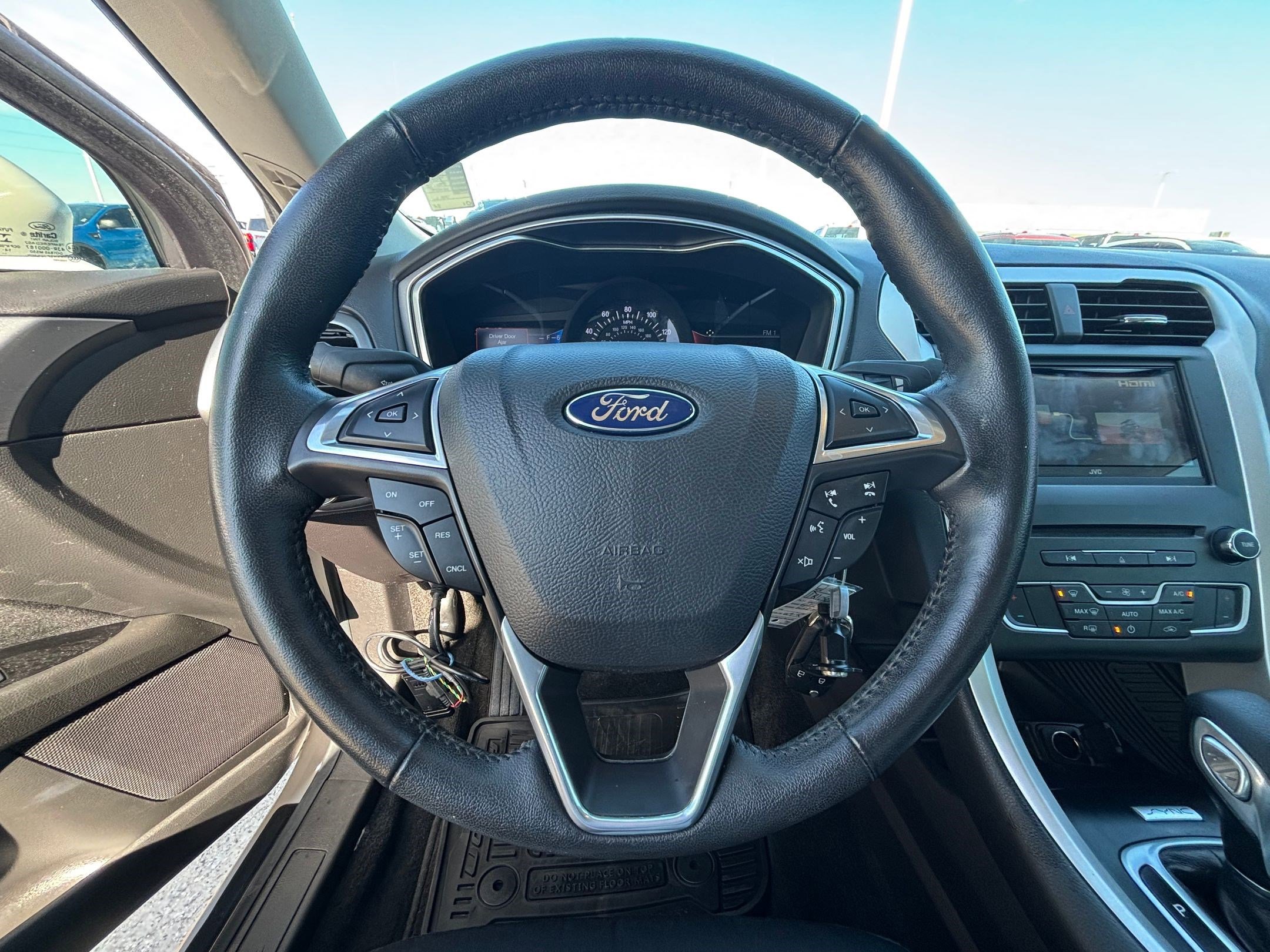 Used 2016 Ford Fusion SE image 16