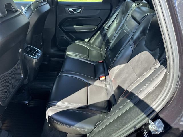 Used 2021 Volvo XC60 T5 Inscription AWD/4WD image 11
