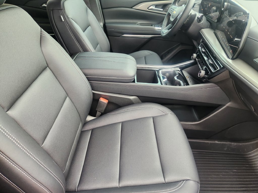 New 2026 Chevrolet Traverse LT w/ Driver Confidence Package FWD image 10