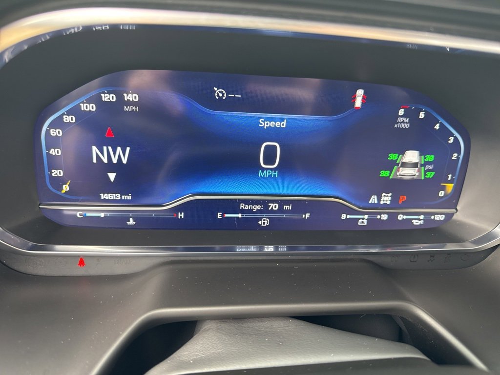 Used 2023 Chevrolet Tahoe Z71 w/ Luxury Package image 48