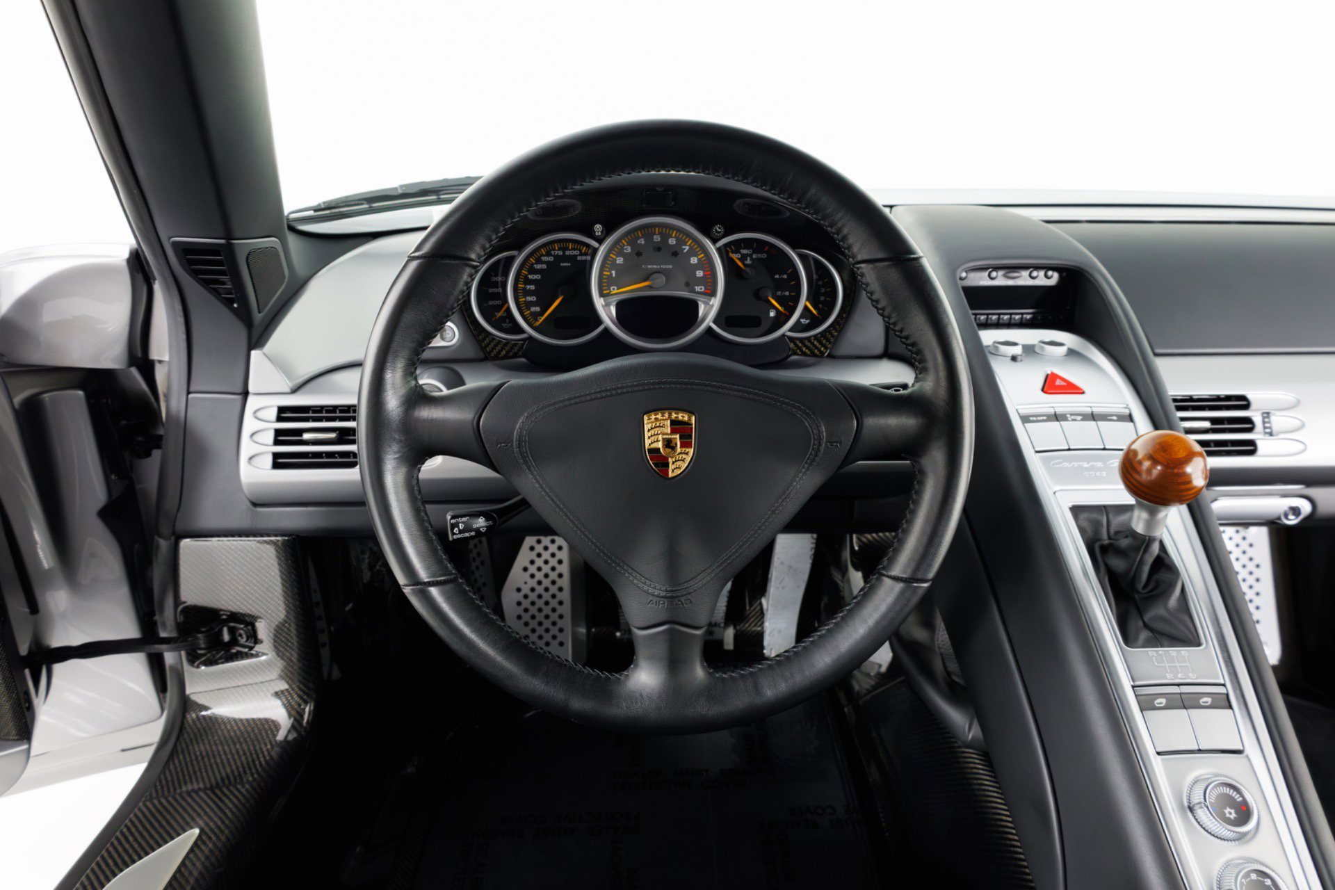 Used 2004 Porsche Carrera GT RWD image 21