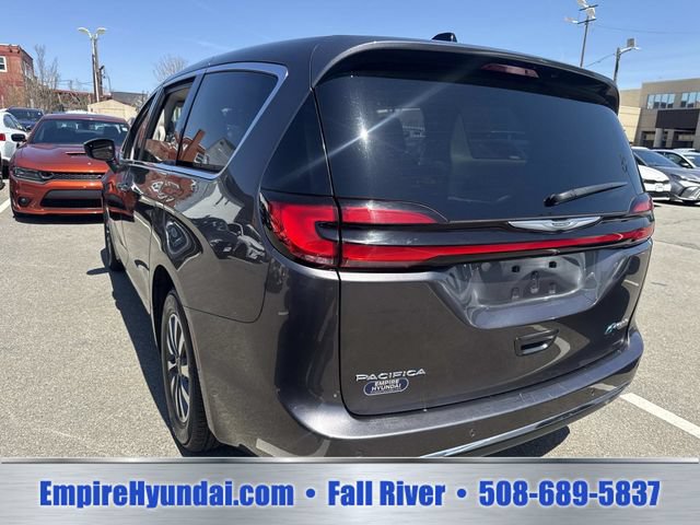 Used 2023 Chrysler Pacifica Touring-L FWD image 10