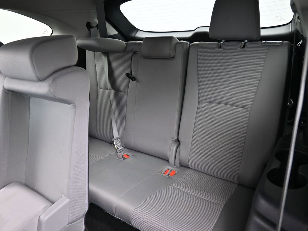 Used 2022 Toyota Highlander L image 34