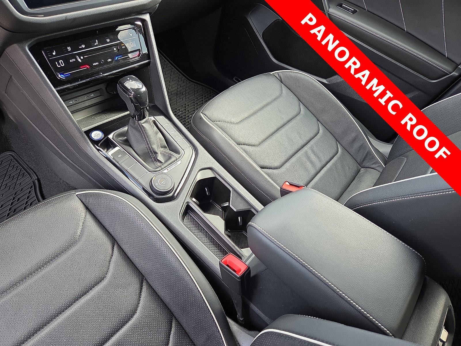 Used 2023 Volkswagen Tiguan SEL R-Line image 25