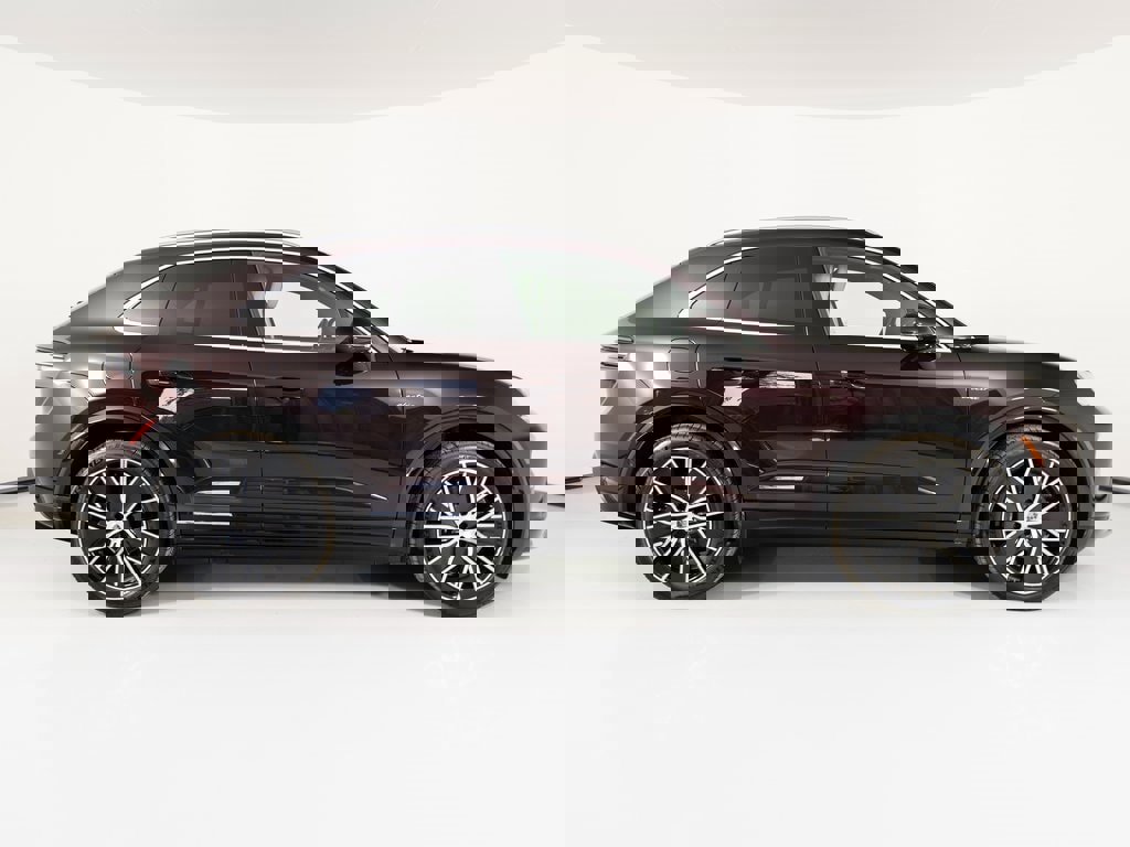 New 2025 Porsche Macan Turbo Electric image 11