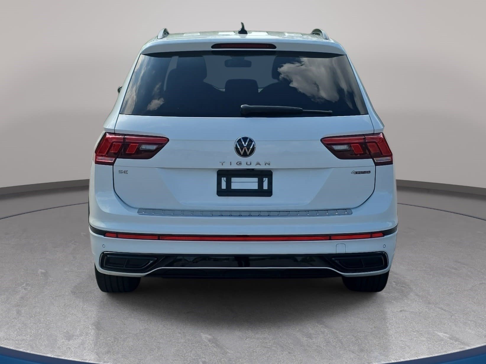Used 2022 Volkswagen Tiguan SE R-Line AWD/4WD image 6