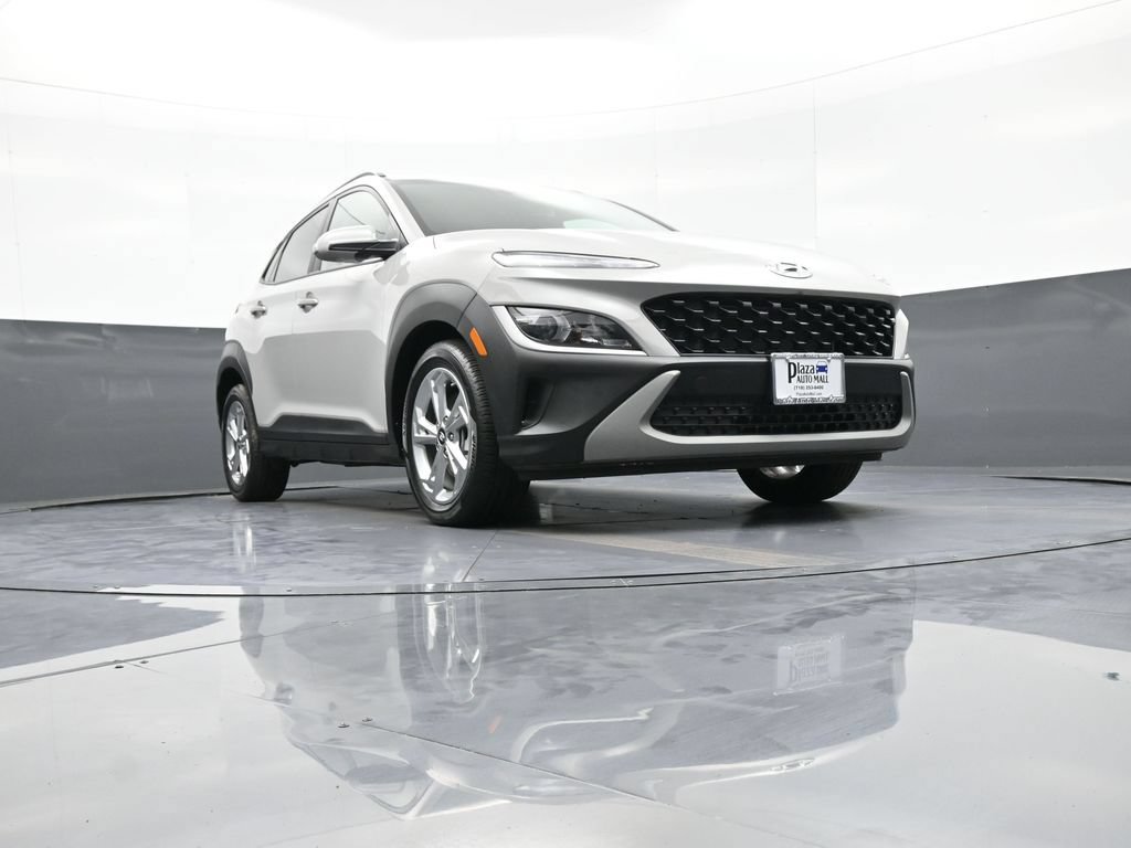 Certified 2022 Hyundai Kona SEL w/ Convenience Package AWD/4WD image 29