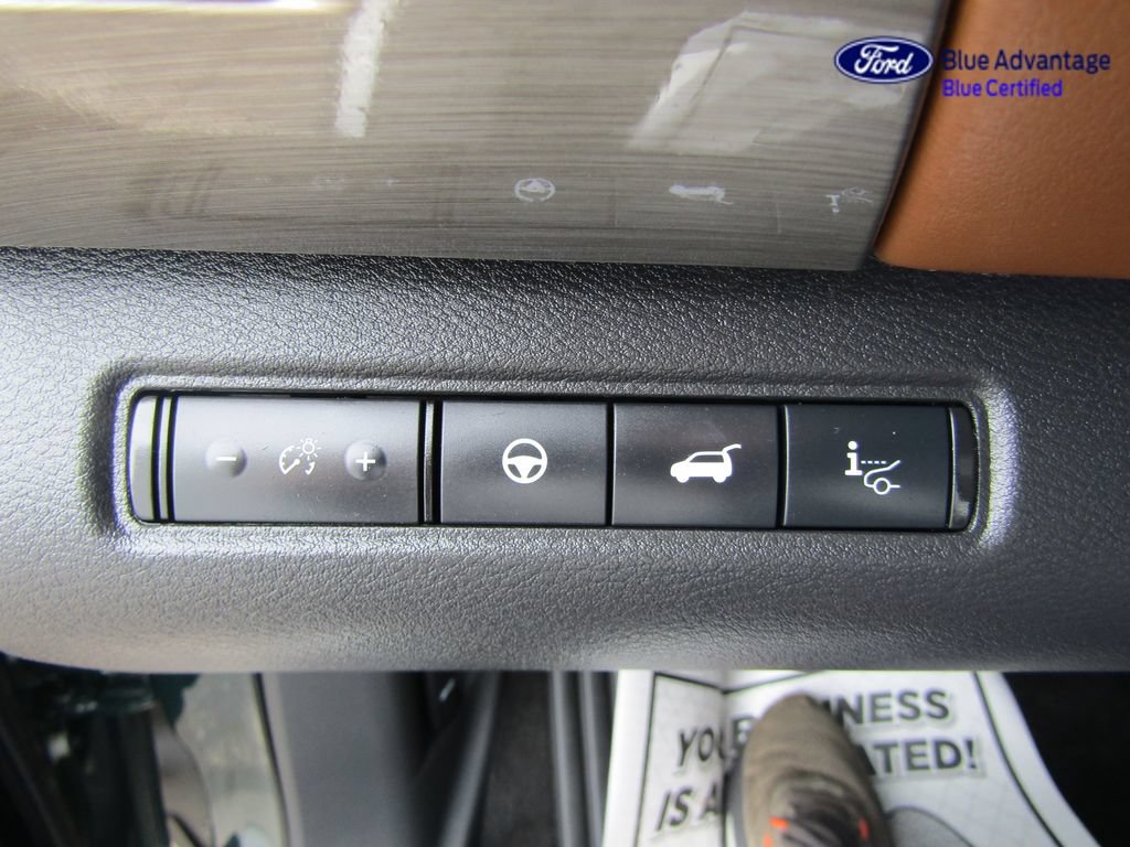 Used 2025 Nissan Pathfinder Platinum w/ Cargo Package AWD/4WD image 29
