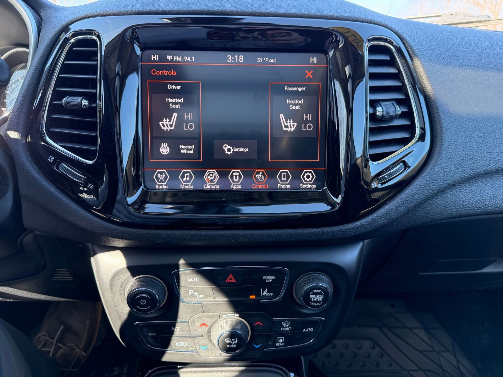 Used 2021 Jeep Compass Limited w/ Sun and Sound Group image 12